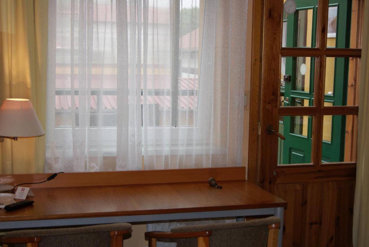 Hotel Alga Ustka Kültér fotó