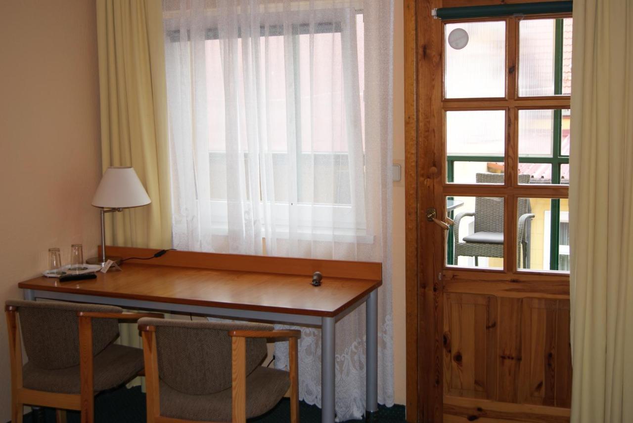 Hotel Alga Ustka Kültér fotó