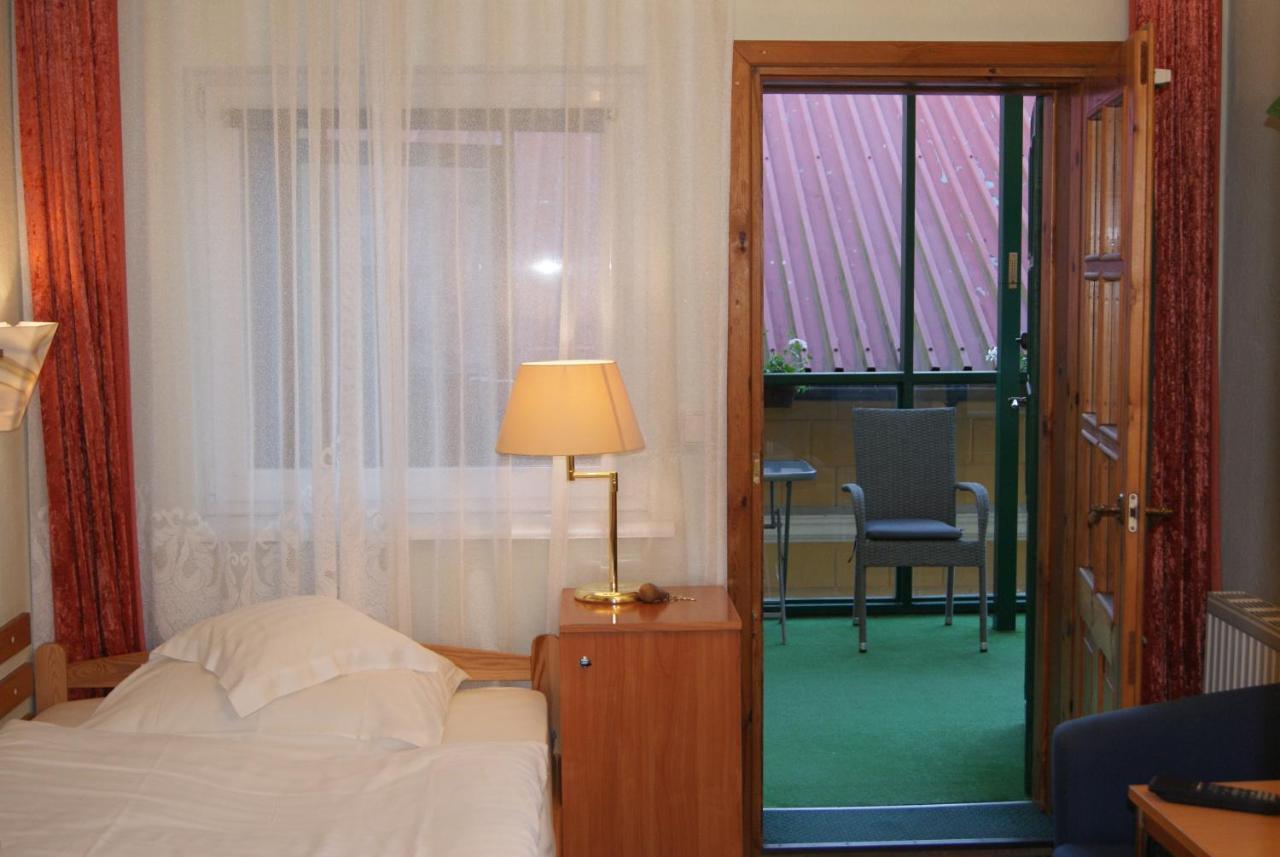 Hotel Alga Ustka Kültér fotó