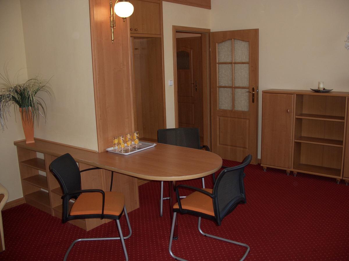 Hotel Alga Ustka Kültér fotó